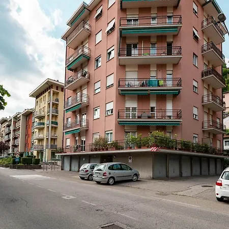 Апартаменты Town House 8 - In *